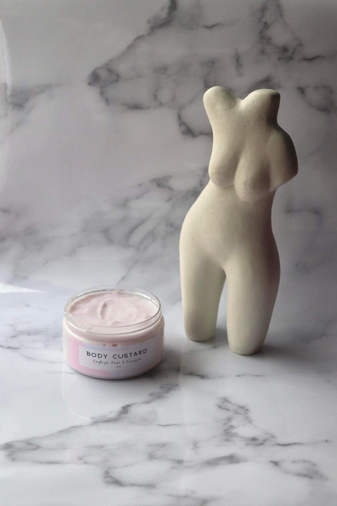 English Pear & Freesia Body Custard