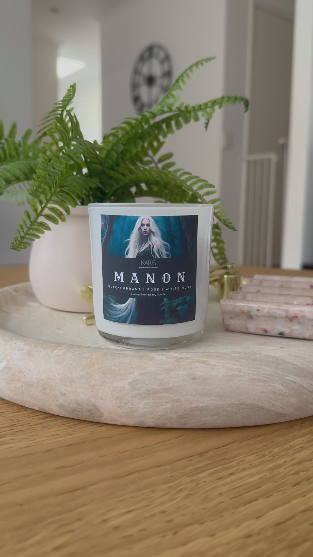 Manon Candle